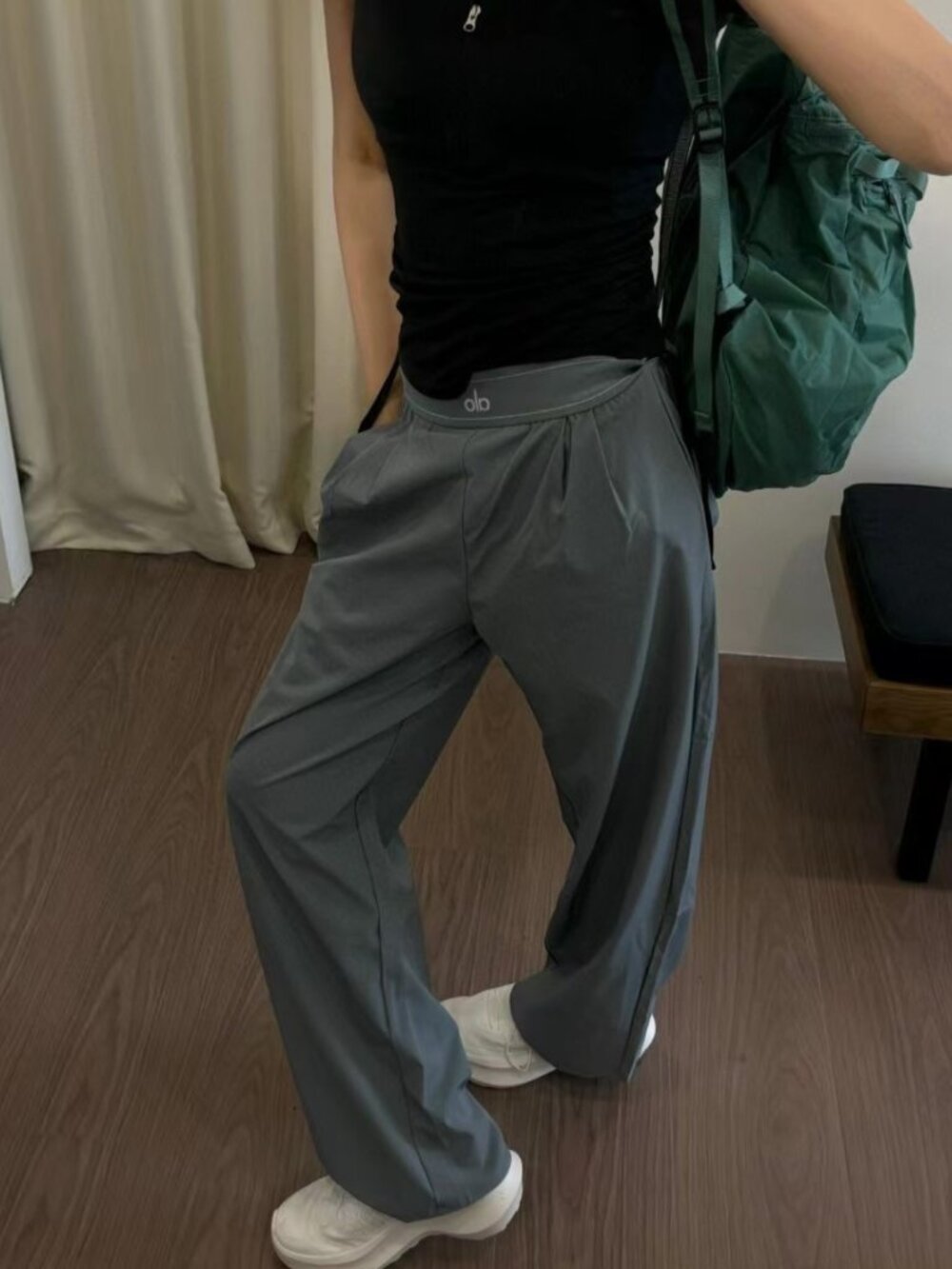 New Alo Yoga steel gray suit pants, a versatile style 🖤🧊30 inches in length